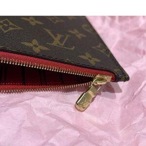 Gorgeous LV Pochette Guaranteed Authentic!